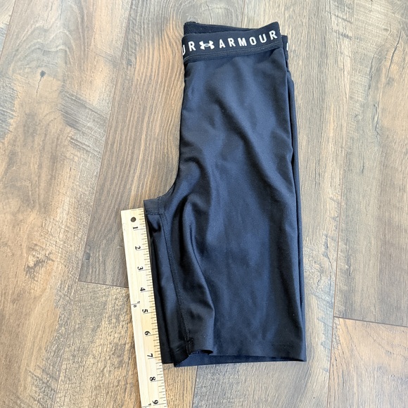 Under Armour Women's HeatGear Compression Shorts xs black workout gym shorts - Picture 5 of 6